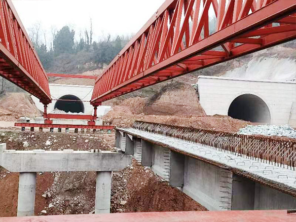 60-320噸自平衡架橋機