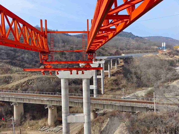 240噸架橋機